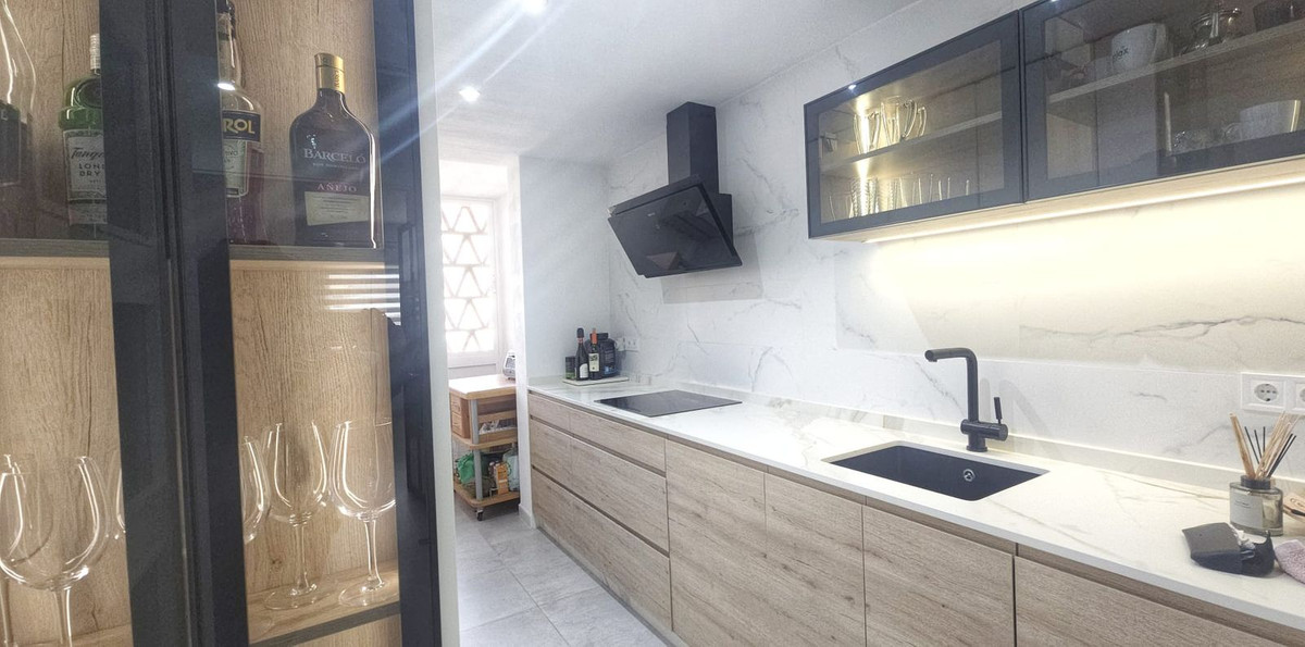 d970d1d1646cd0b85f4f9d86eb973bba - 11