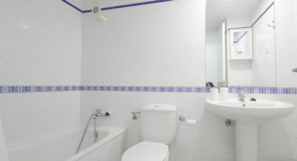 d970d1d1646cd0b85f4f9d86eb973bba - 19