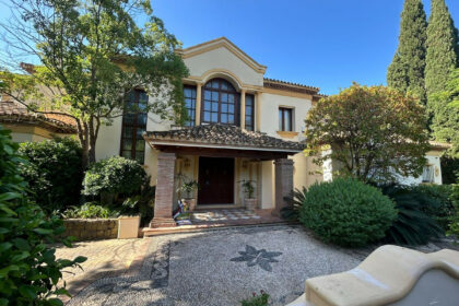 d971c8d52f91364fcb88e7f8aeba4fbb - 1