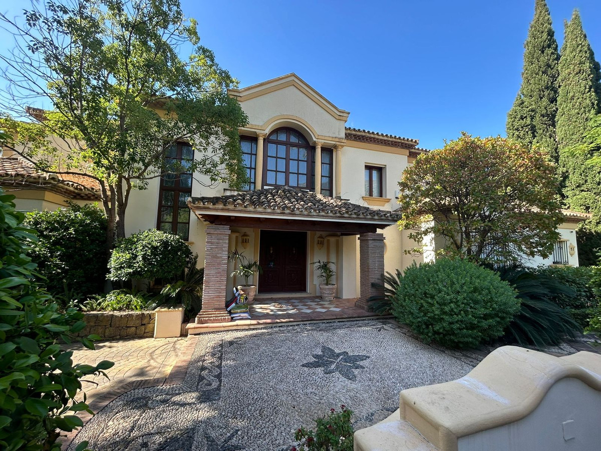 d971c8d52f91364fcb88e7f8aeba4fbb - 1