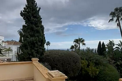 d971c8d52f91364fcb88e7f8aeba4fbb - 11