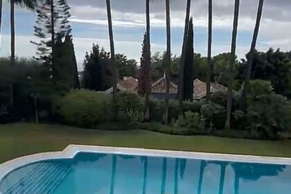 d971c8d52f91364fcb88e7f8aeba4fbb - 13