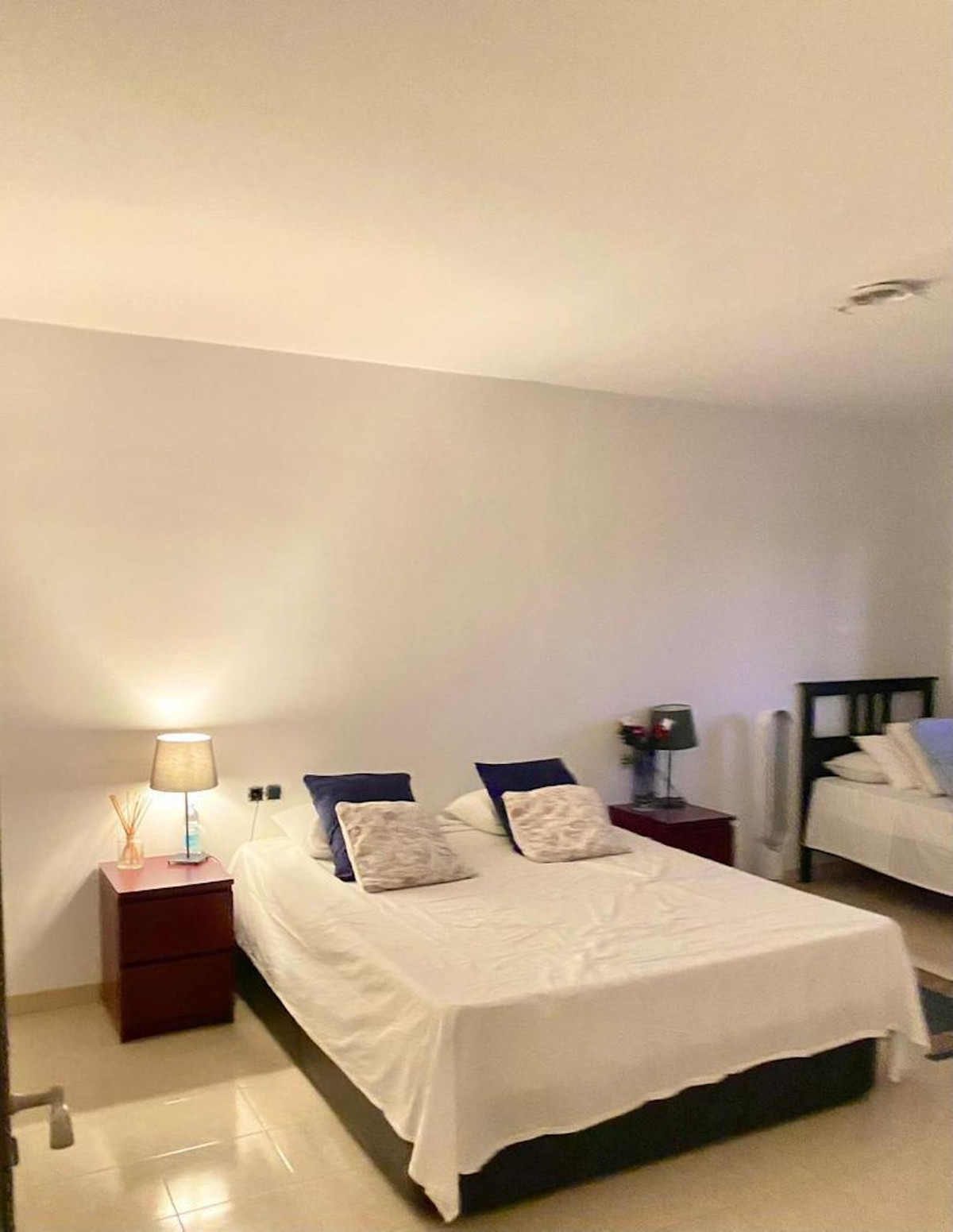 da7bccefd04646da0df28583eba40087 - 8