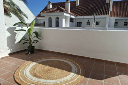 dae5d7c5ba466b6780109805bf2ad028 - 15