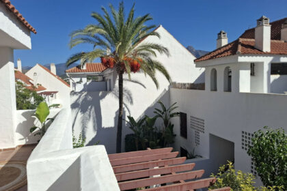 dae5d7c5ba466b6780109805bf2ad028 - 18