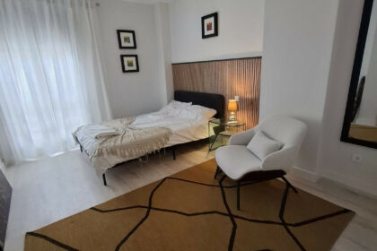 dae5d7c5ba466b6780109805bf2ad028 - 21