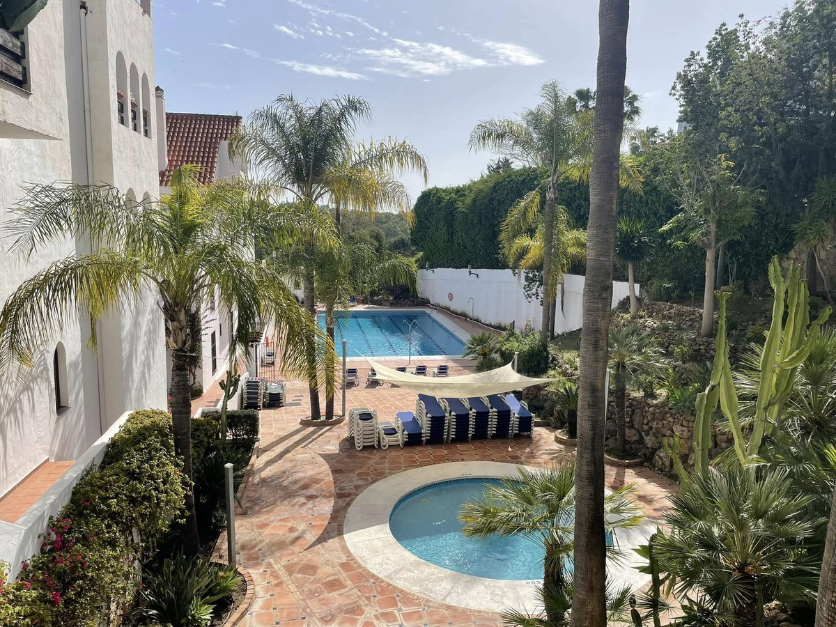 dae5d7c5ba466b6780109805bf2ad028 - 3