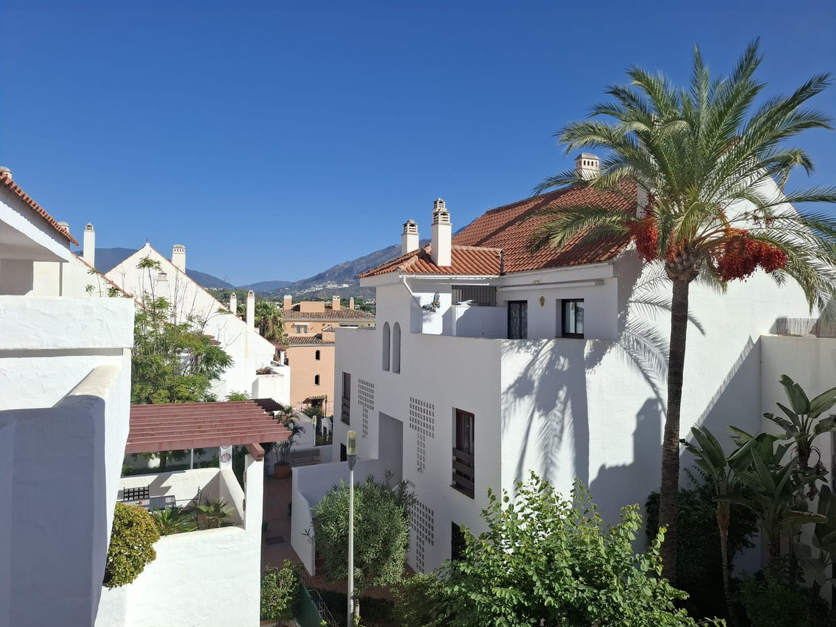 dae5d7c5ba466b6780109805bf2ad028 - 7