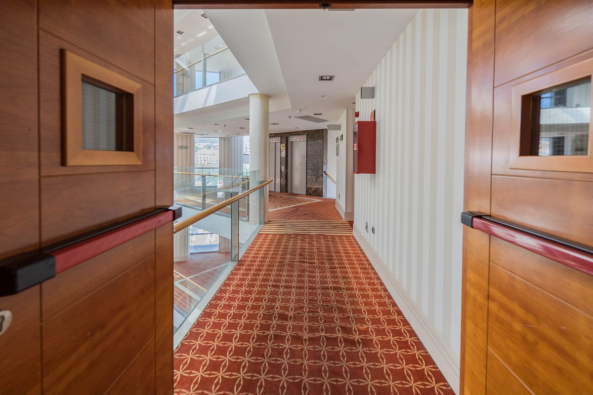 db37684e8f8179ec55c0201dc176301b - 13