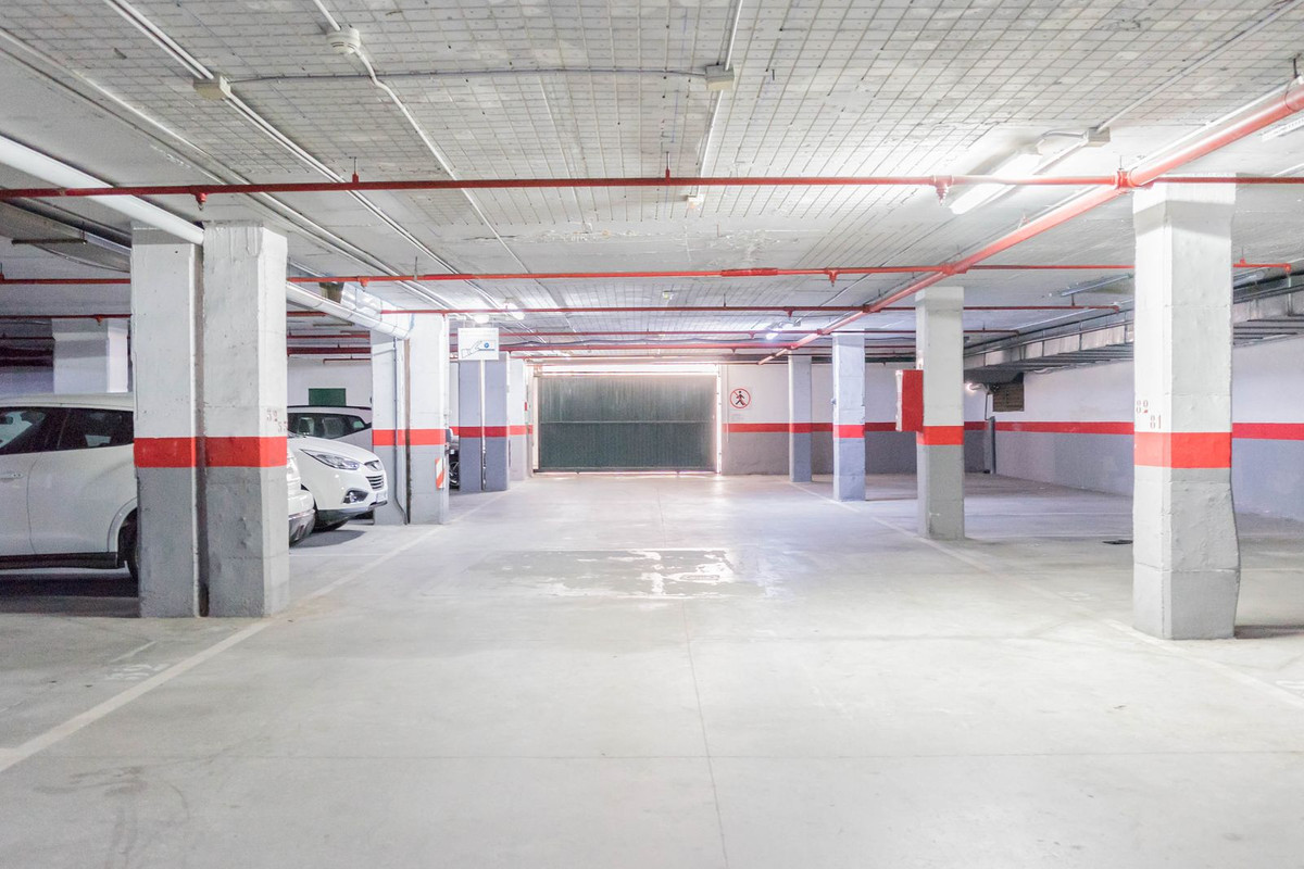 db37684e8f8179ec55c0201dc176301b - 16