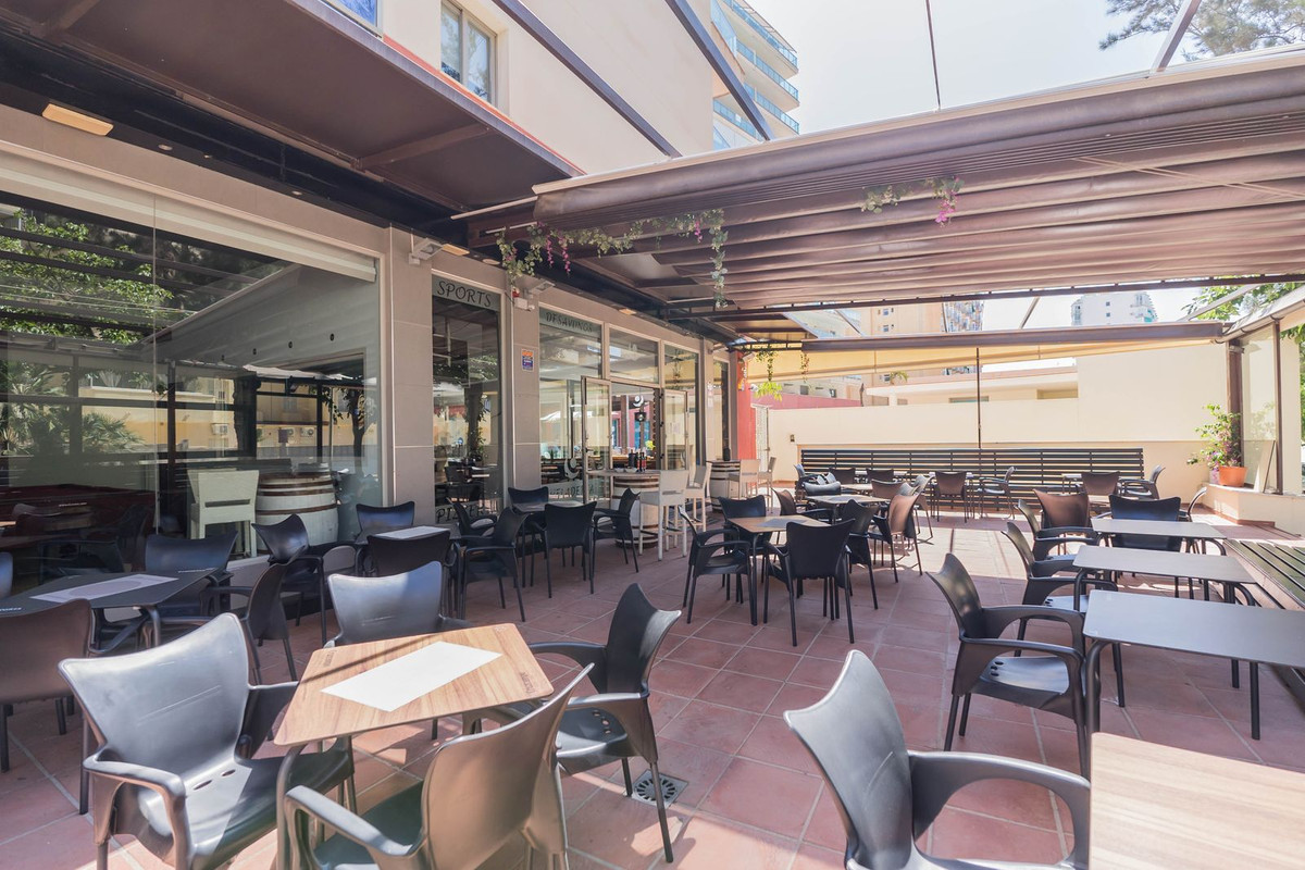 db37684e8f8179ec55c0201dc176301b - 19