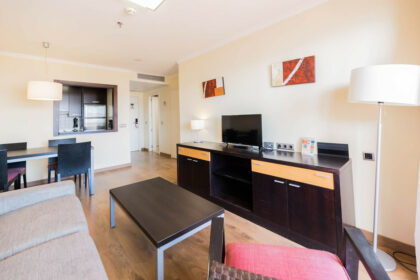 db37684e8f8179ec55c0201dc176301b - 3