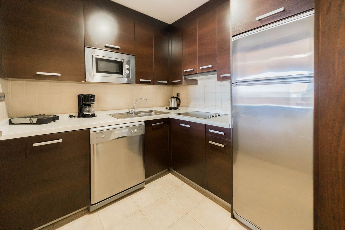 db37684e8f8179ec55c0201dc176301b - 9