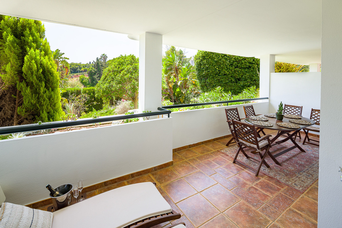 db9677b788bbeacef5423f998f4fd602 - 12