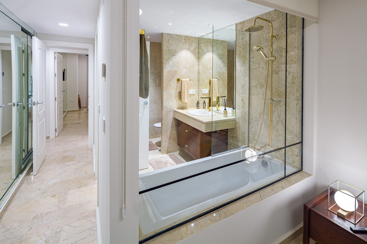 db9677b788bbeacef5423f998f4fd602 - 33