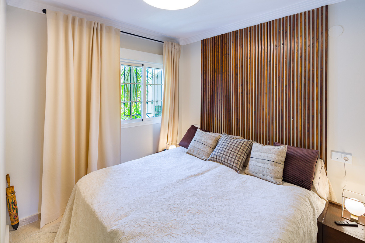 db9677b788bbeacef5423f998f4fd602 - 37