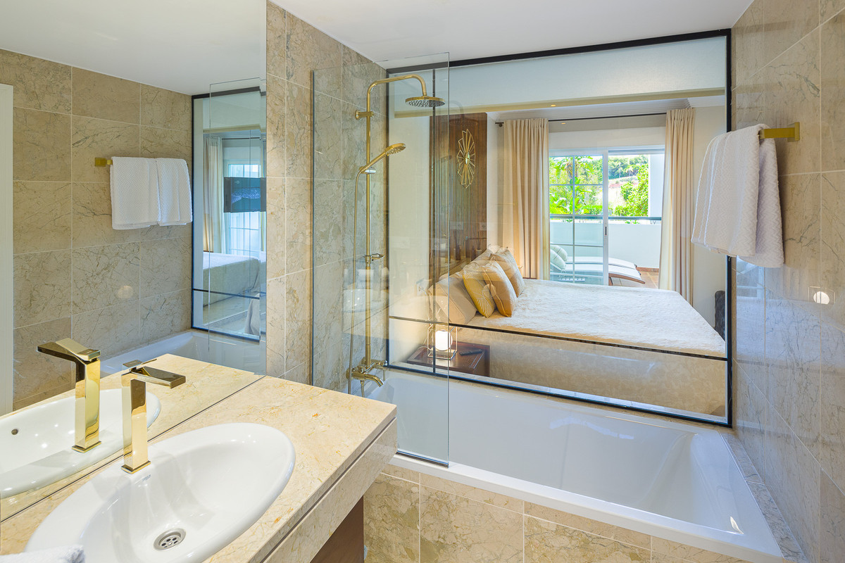 db9677b788bbeacef5423f998f4fd602 - 9