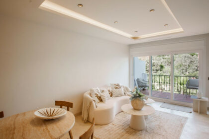 dc0f8ba6ec66e3805078a6f28f4c9b8f - 1