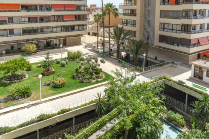 dc61ddfaa655fa4c1869542e90e9df5e - 15