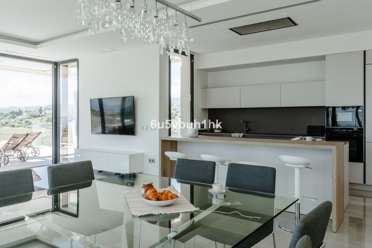 dc91bcda7f2b33ea6b225d526e5e1a80 - 12