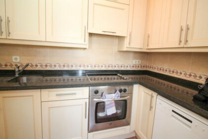 dca994b5b5bc17ecdb5ca3192178efdf - 12