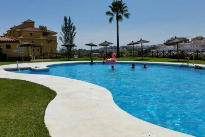 dd4627bdf2cc4e6e3f193064bbb40fe5 - 1