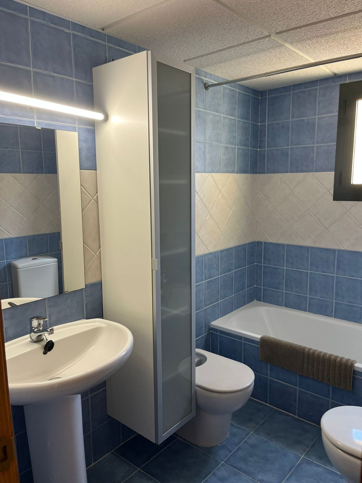 dd4627bdf2cc4e6e3f193064bbb40fe5 - 20