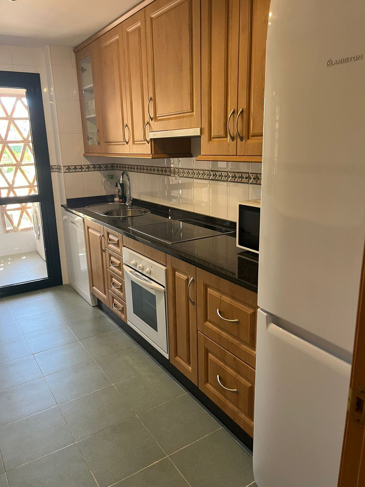 dd4627bdf2cc4e6e3f193064bbb40fe5 - 23