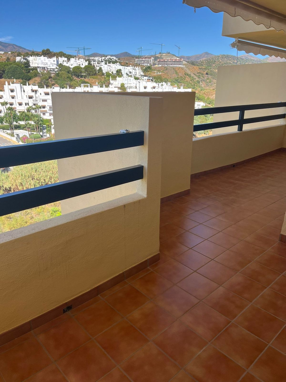 dd4627bdf2cc4e6e3f193064bbb40fe5 - 27