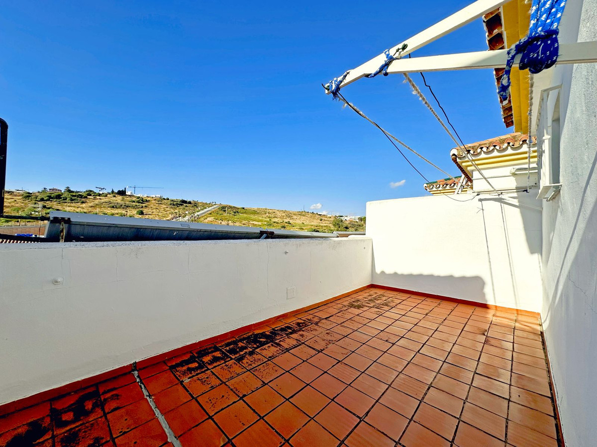 ddc74312444696afb153a747f3bbc9ab - 12