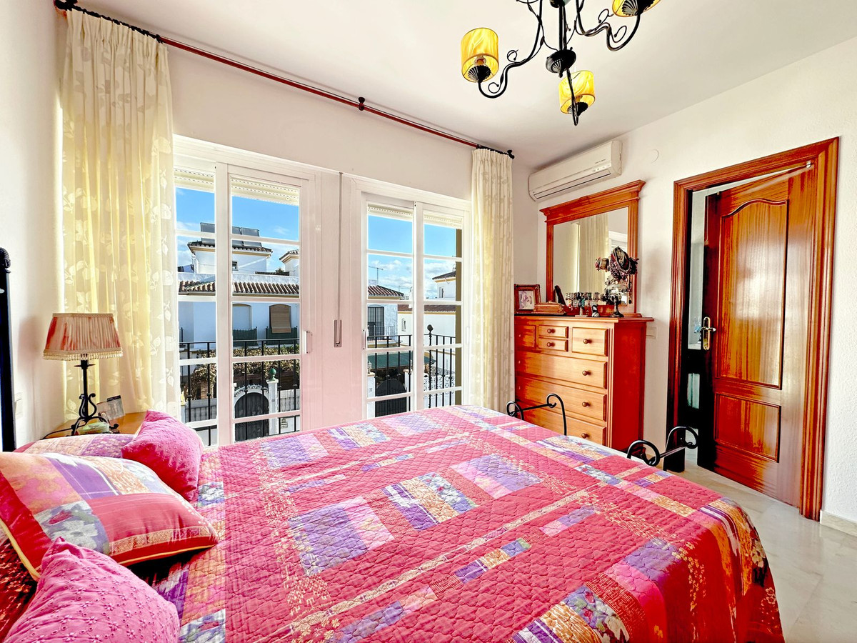 ddc74312444696afb153a747f3bbc9ab - 15