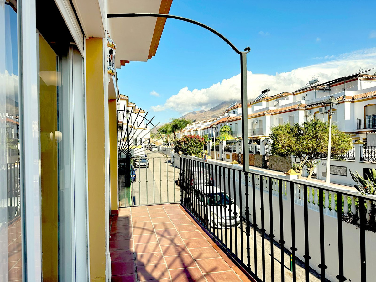 ddc74312444696afb153a747f3bbc9ab - 24