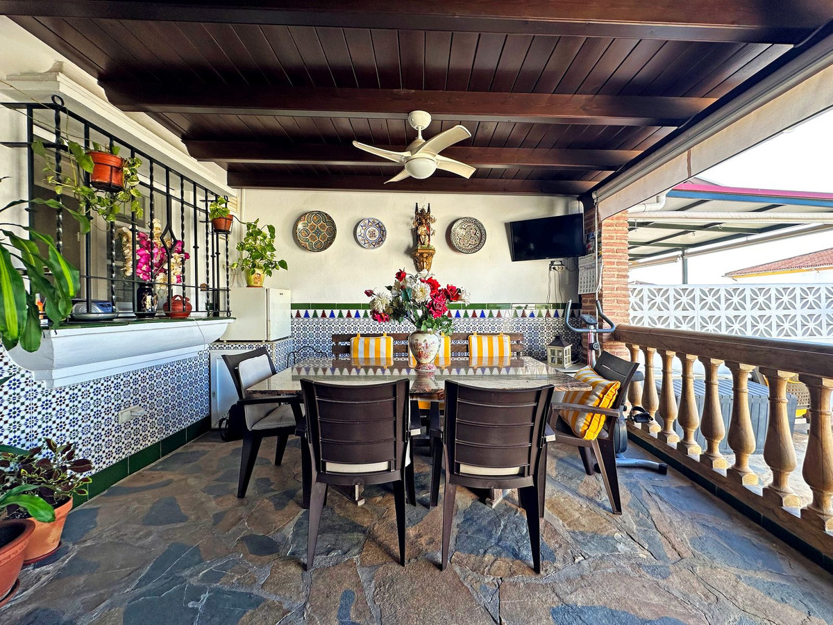 ddc74312444696afb153a747f3bbc9ab - 30