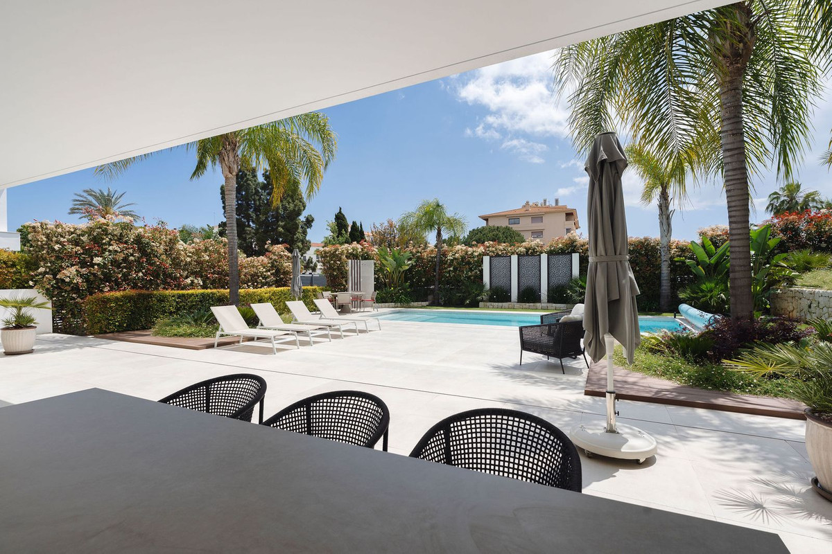 ddf91abc454a5b77038899c504b21776 - 14