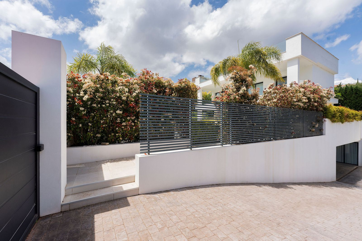 ddf91abc454a5b77038899c504b21776 - 38