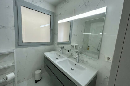 de5ba52c03a9ae702f4b61e97499a39e - 17