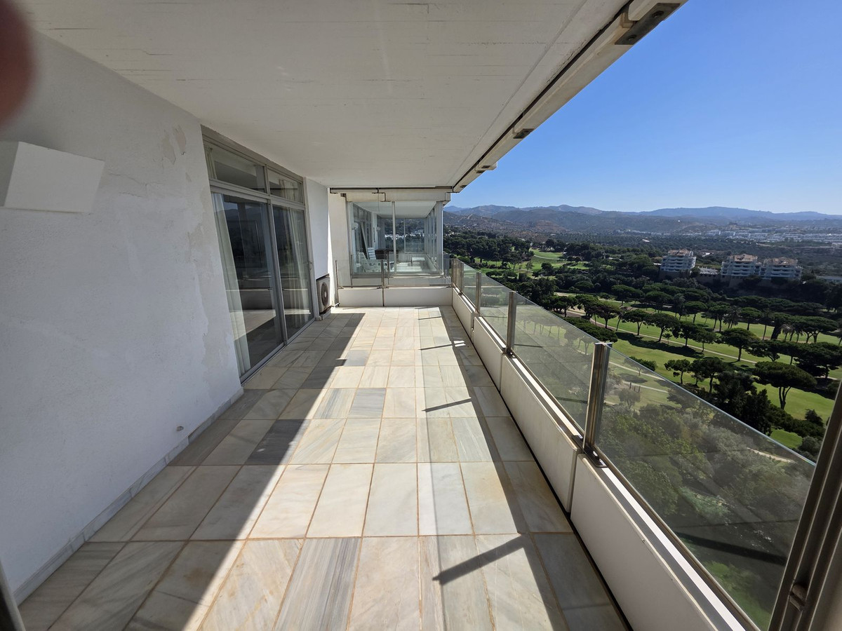 de70afc4b1283cc1509953c8a086a8c8 - 12