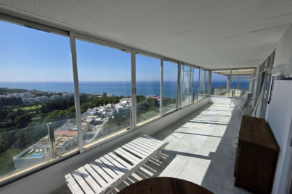 de70afc4b1283cc1509953c8a086a8c8 - 24