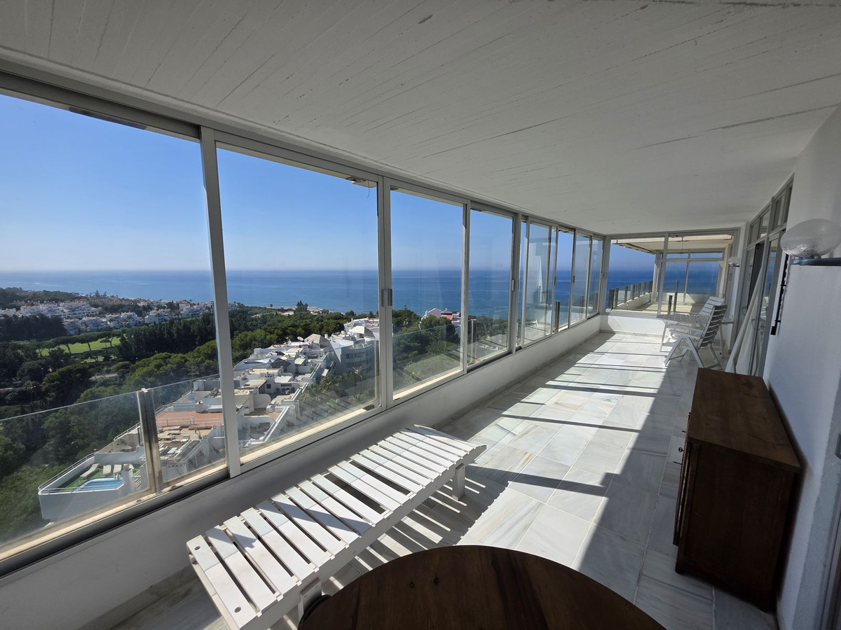 de70afc4b1283cc1509953c8a086a8c8 - 24