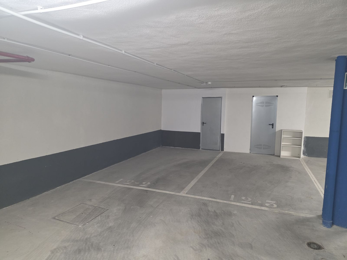 de70afc4b1283cc1509953c8a086a8c8 - 25