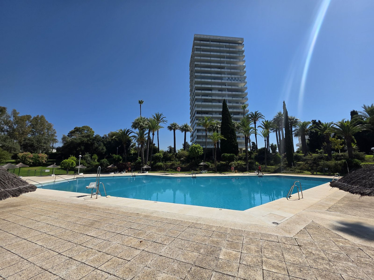 de70afc4b1283cc1509953c8a086a8c8 - 26