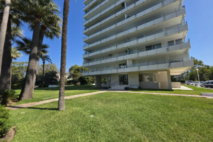 de70afc4b1283cc1509953c8a086a8c8 - 27