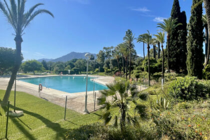 de70afc4b1283cc1509953c8a086a8c8 - 28