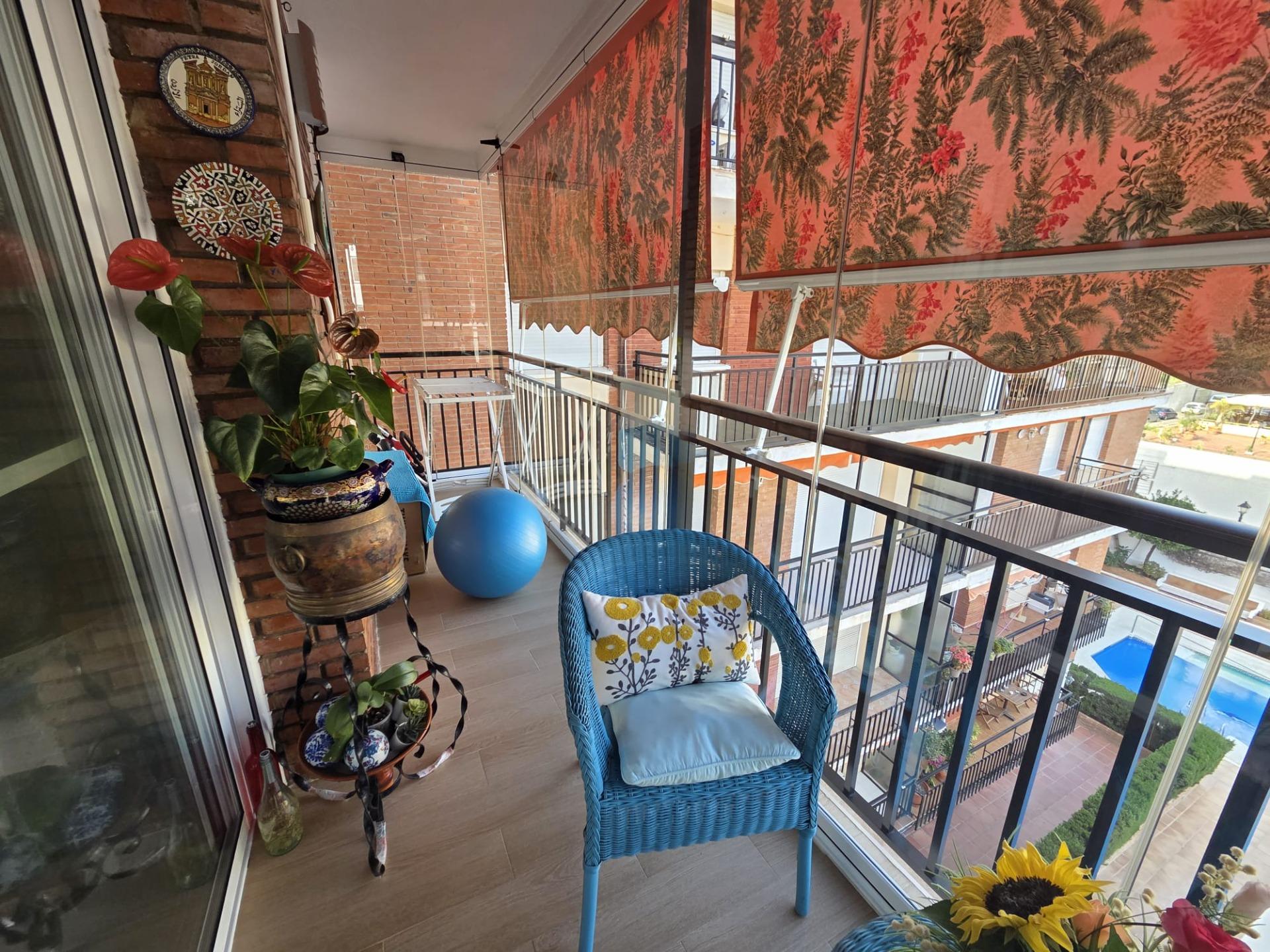 def44918c403589f14415bda83130c2f - 12