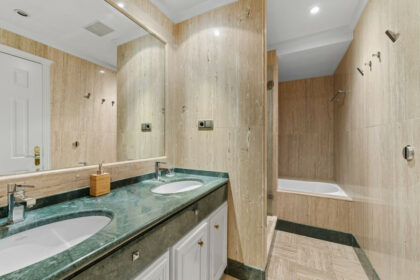 df2a389fd298ad2ebdf071d5fadaa5b9 - 17