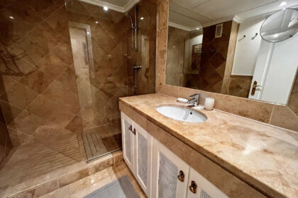 df3091c454640eb974c6f6736df1f64f - 51