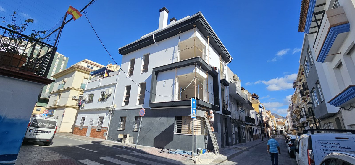 df422466f2e003a5fbbe6a1152bc15e4 - 12