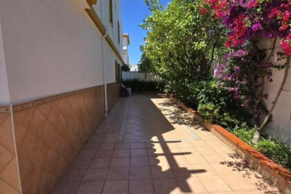 df6e5bf1c853ec42a4bb140e927199c1 - 11