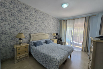 df6e5bf1c853ec42a4bb140e927199c1 - 26