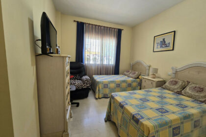 df6e5bf1c853ec42a4bb140e927199c1 - 28